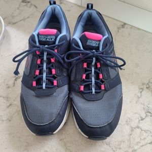 Sketchers womans 8 go walk ultra go cooled memory foam.  Waterproof.
